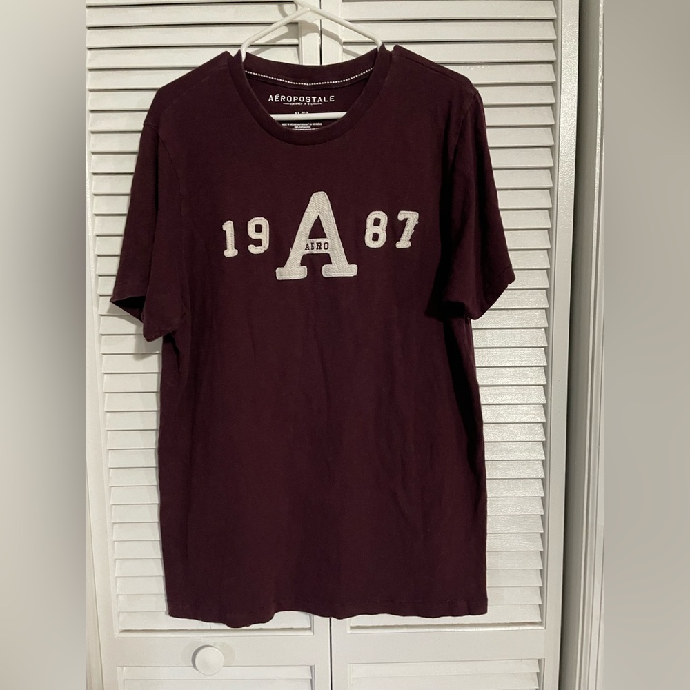 Aeropostale Maroon Graphic T-Shirt